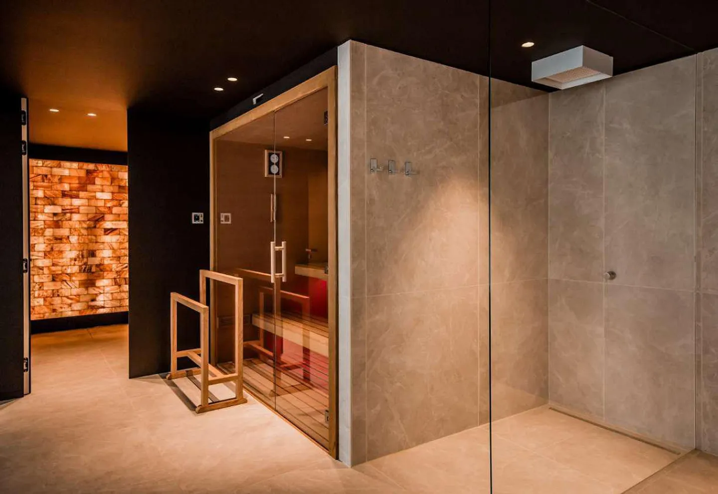 Appartement duplex dans la prestigieuse Résidence Ra Curta - Photo 17 sur 21