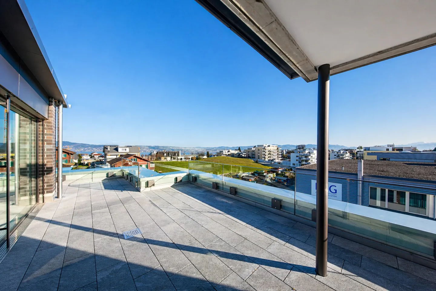 Vivre au-dessus des toits de Wilen près de Wollerau SZ - Photo 2 sur 17