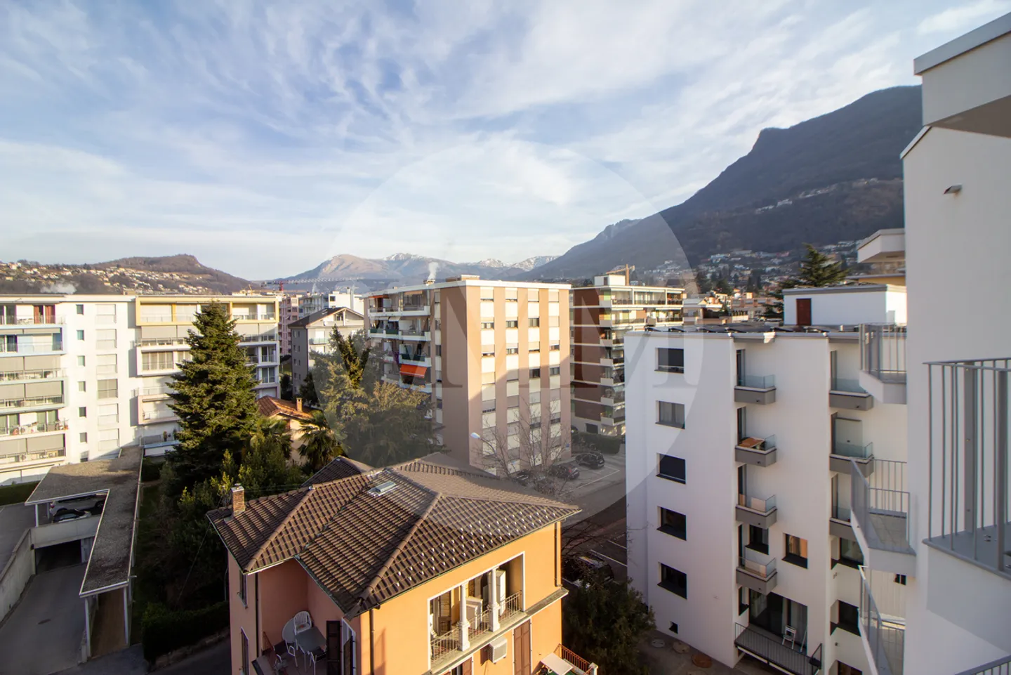 Apartment for rent - Photo 9 of 11
