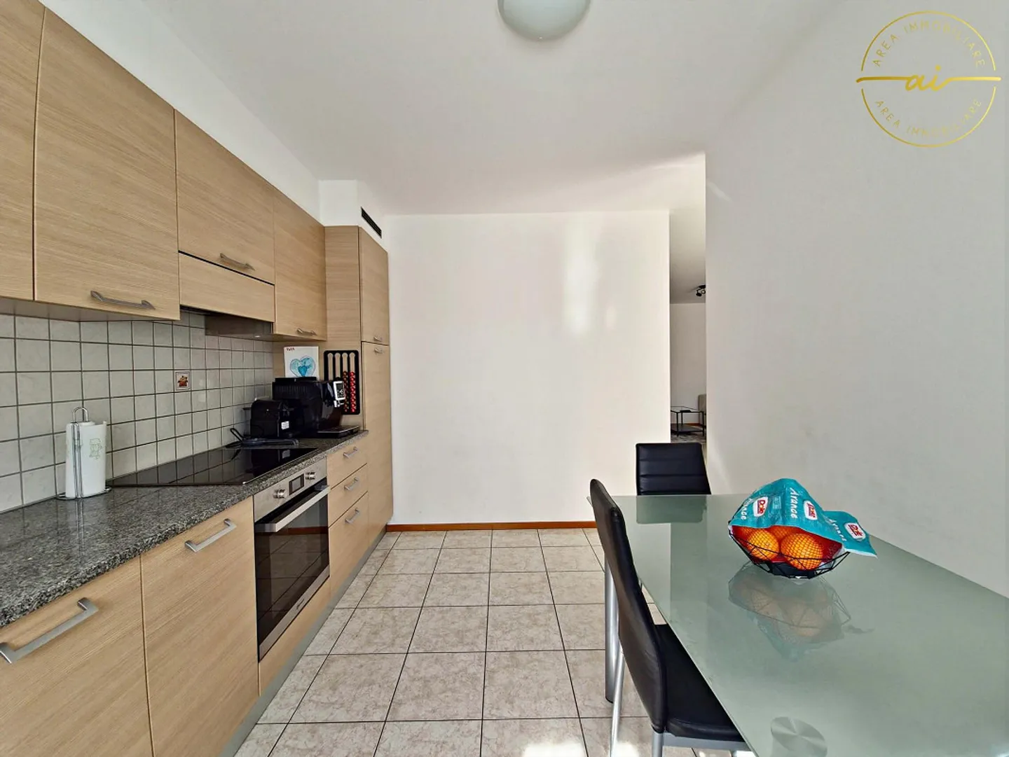 GERÄUMIGE UND HELLER 4.5-ZIMMER-WOHNUNG MIT BALKON - Foto 7 von 10