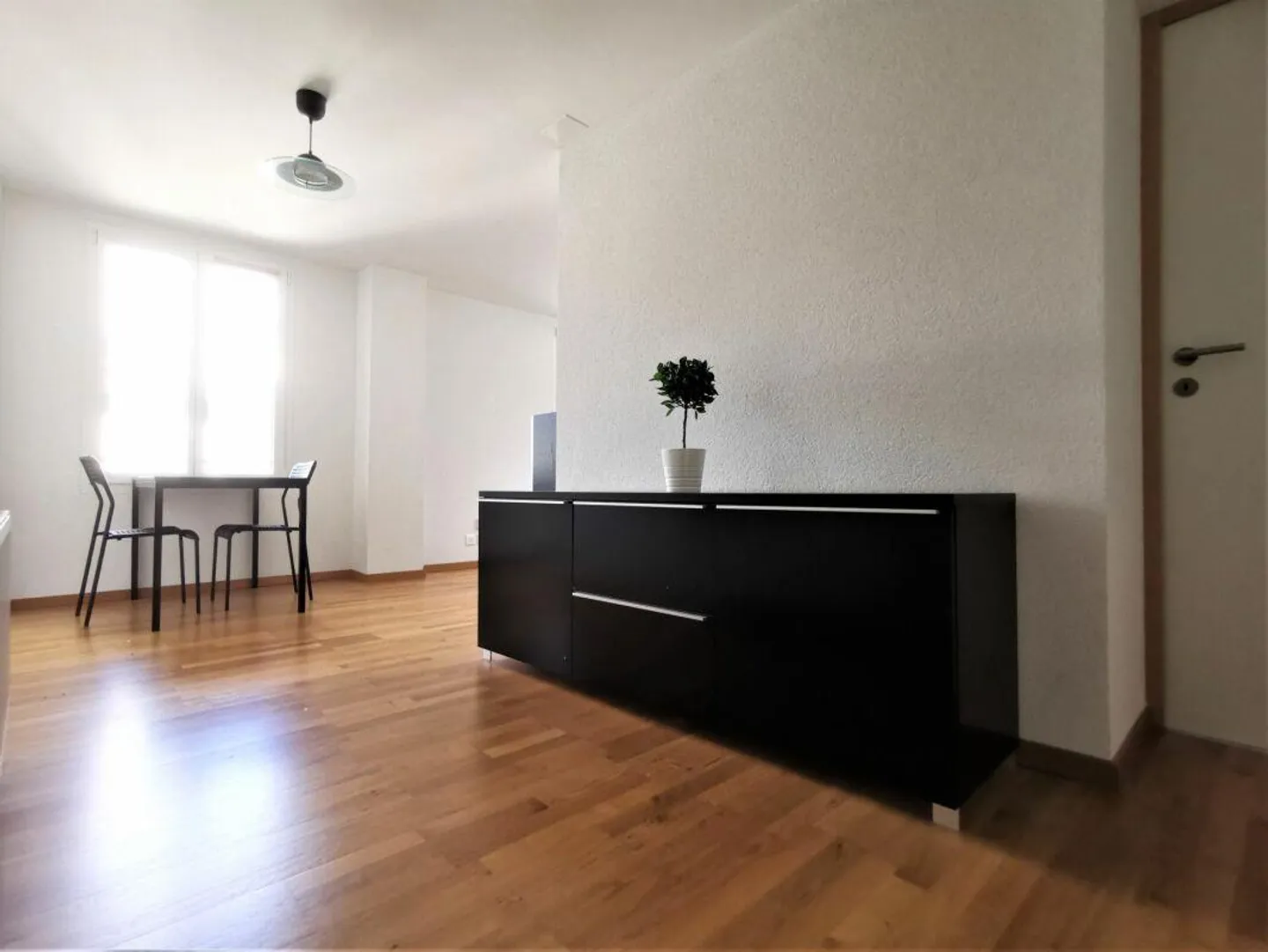 Moderne Wohnung Nahe Bahnhof - Foto 2 von 10
