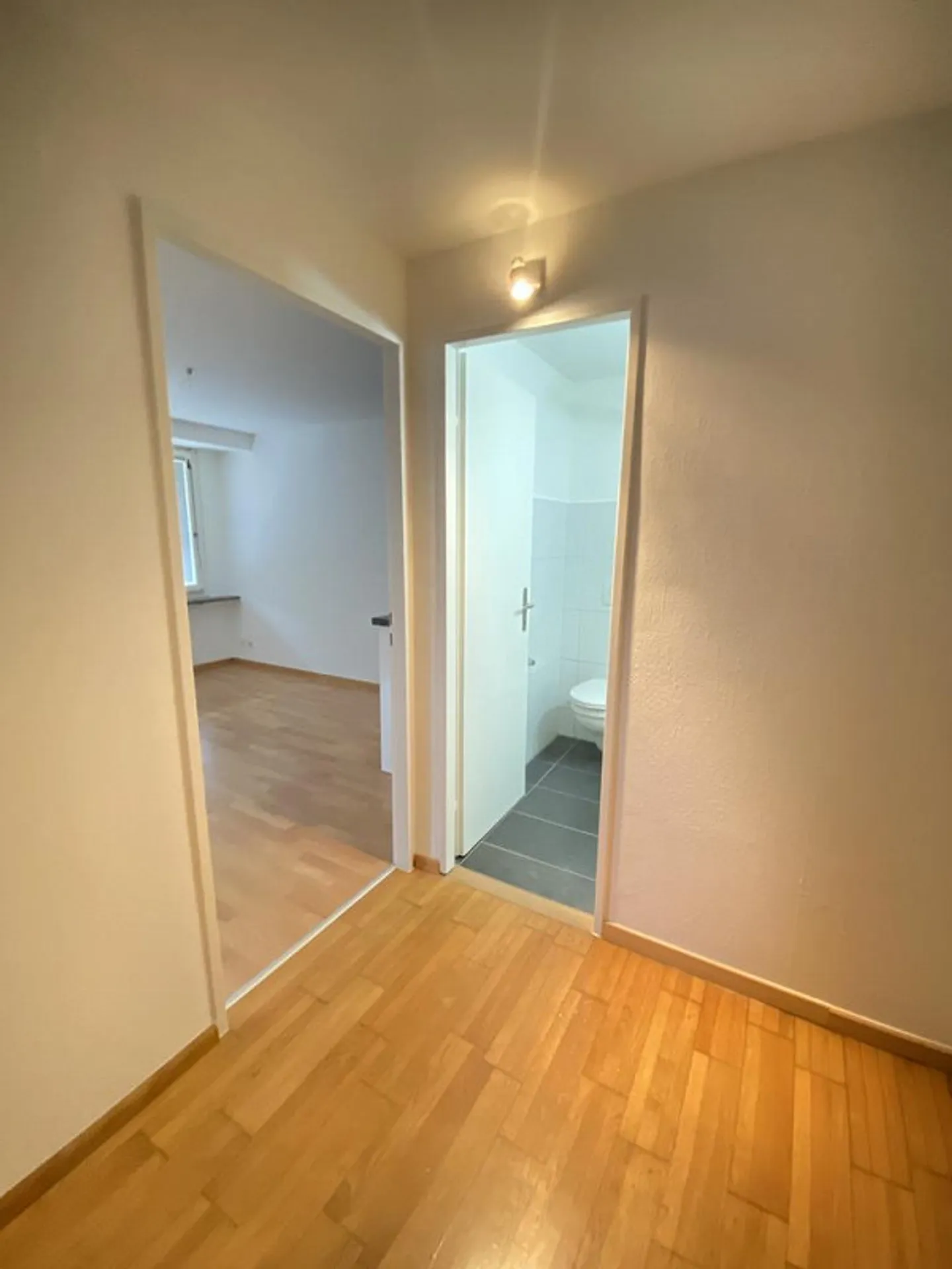 Spazioso studio al piano terra - Foto 8 di 8