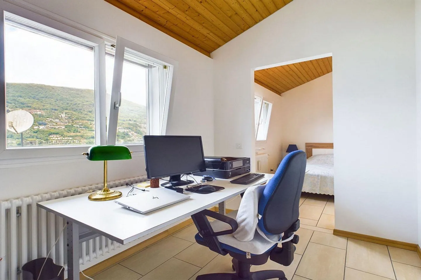 Large beautiful lakeside property in Brusino Arsizio - Photo 12 of 23