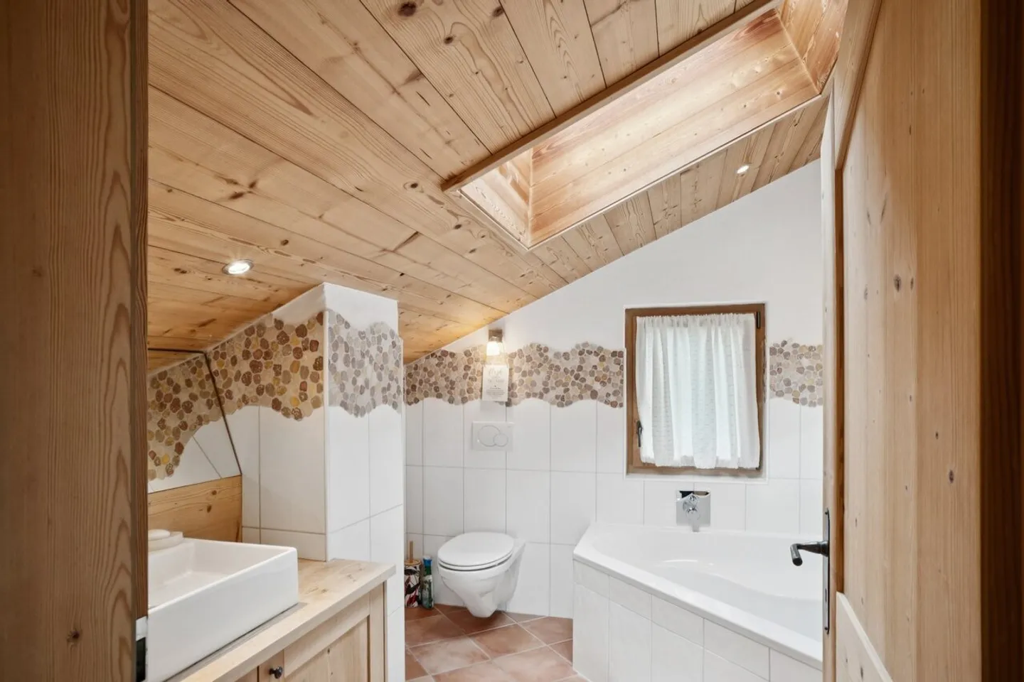 Le Picoulet, chalet ristrutturato con 6 camere nel centro della stazione - Foto 14 di 16