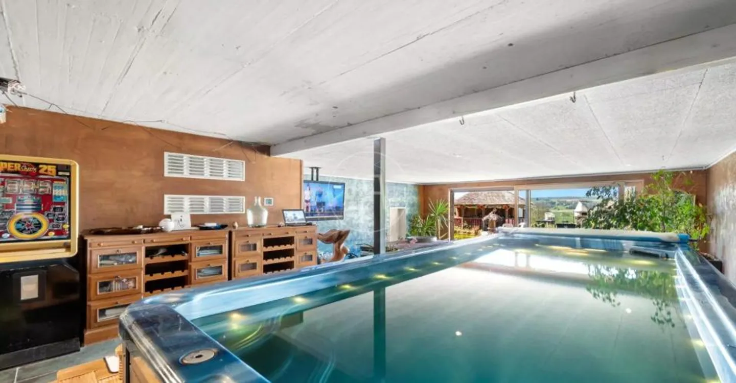Domaine d'exception avec piscine - Photo 2 sur 12
