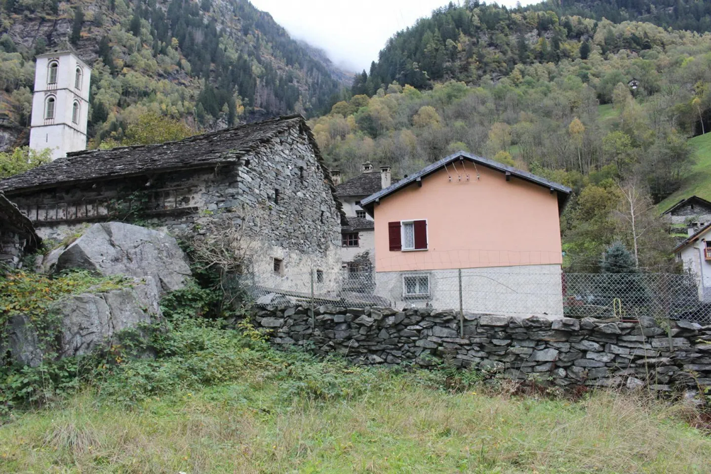Rustico da riattare con giardino - Foto 4 di 12