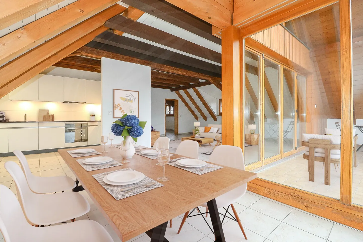 Appartamento duplex ristrutturato di 5½ locali in vendita nello storico "Schlössli" di Koblenz - Foto 2 di 24