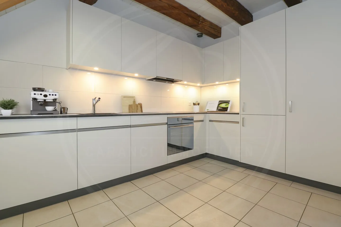 Appartamento duplex ristrutturato di 5½ locali in vendita nello storico "Schlössli" di Koblenz - Foto 7 di 24