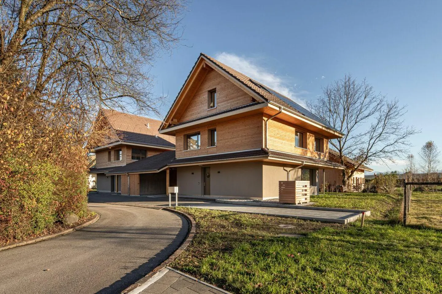 NUOVA Casa unifamiliare di 6,5 stanze al lago - Foto 1 di 27