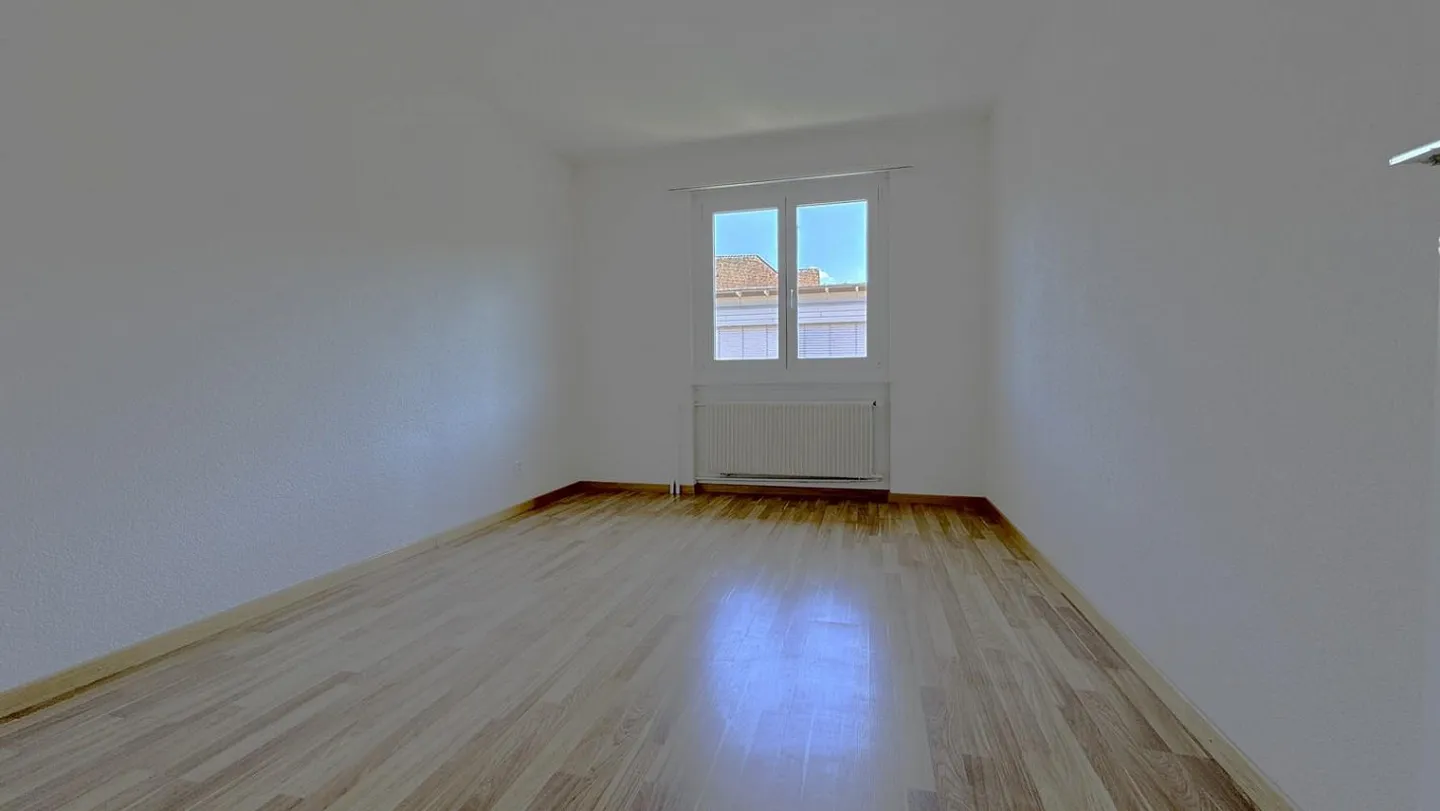 Appartement lumineux de 3 pièces avec balcon à Murgenthal disponible immédiatement ! - Photo 1 sur 8