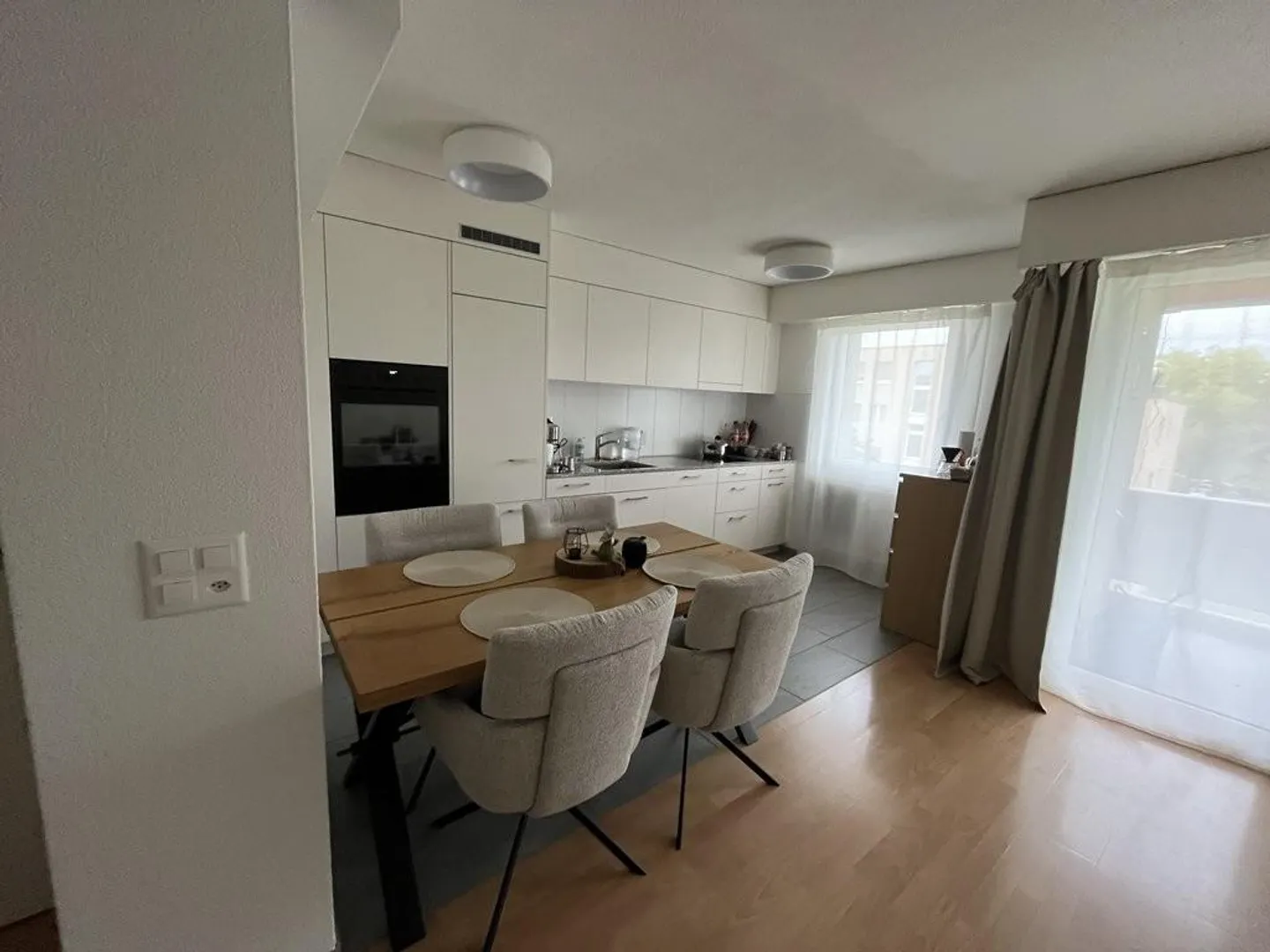 Appartement calme et ensoleillé à Schlieren - Photo 3 sur 6