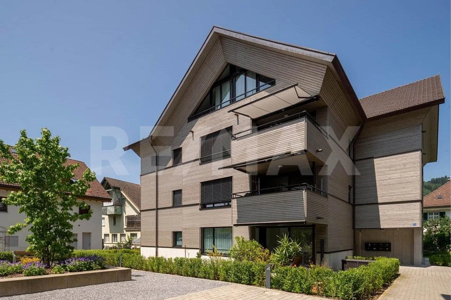 Alone at the top, like new, quiet and with beautiful panoramic views - Photo 1 of 13