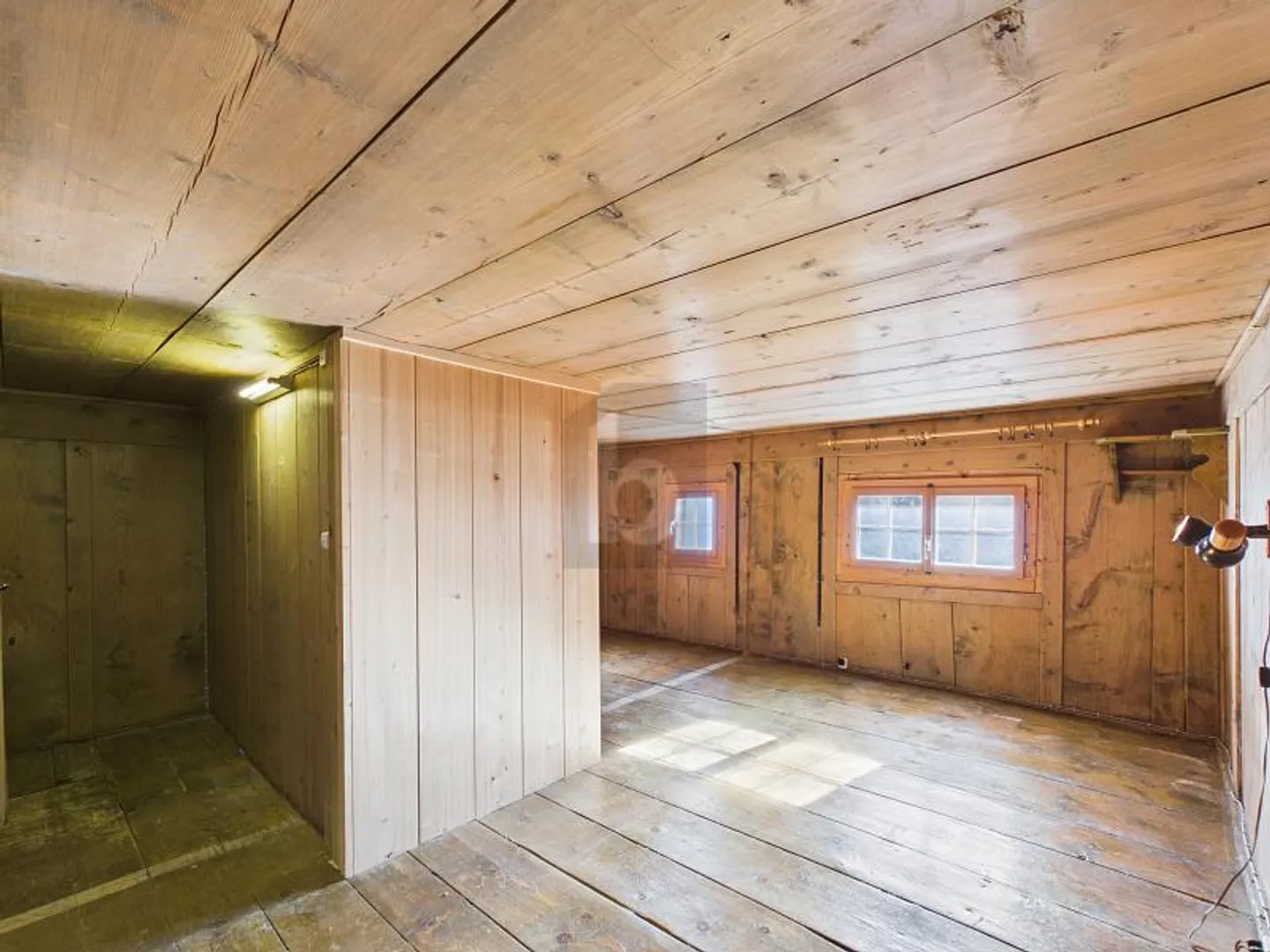 IDILLO MONTANO CON PROGETTO DI RISTRUTTURAZIONE - Foto 4 di 6