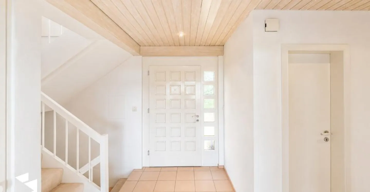 Fehr Immobiliare - Casa unifamiliare di 5,5 stanze ben soleggiata con vista sul lago - Foto 7 di 13
