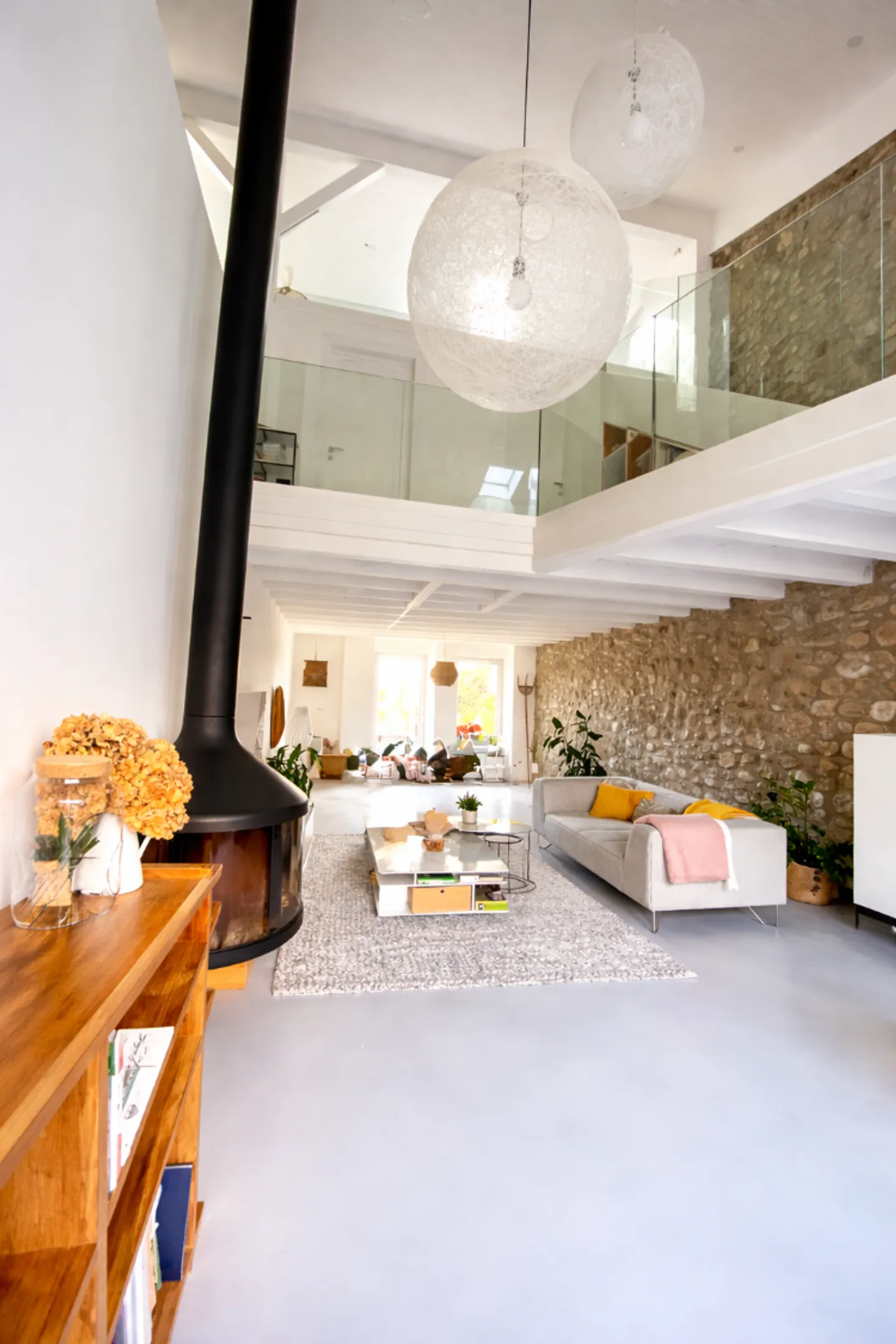 Maison Rénovée Charmante - Photo 2 sur 7