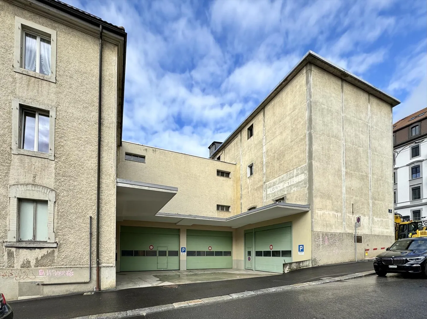 Immeuble mixte - Photo 2 sur 9