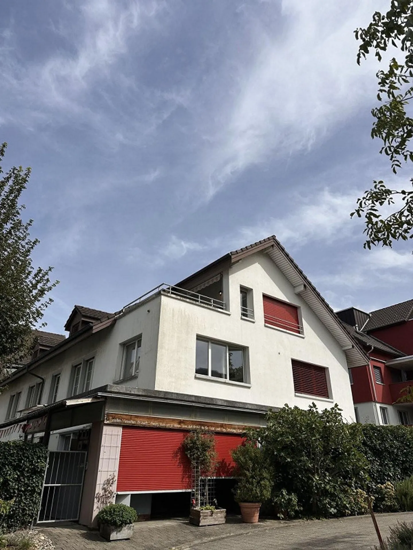 Ampio attico di 5.5 stanze nel cuore di Muri - Foto 1 di 13