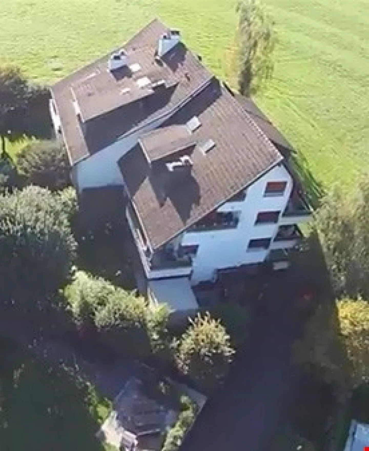 Sehr ruhiges Wohnen oder Arbeiten im Soussol - Foto 1 von 12