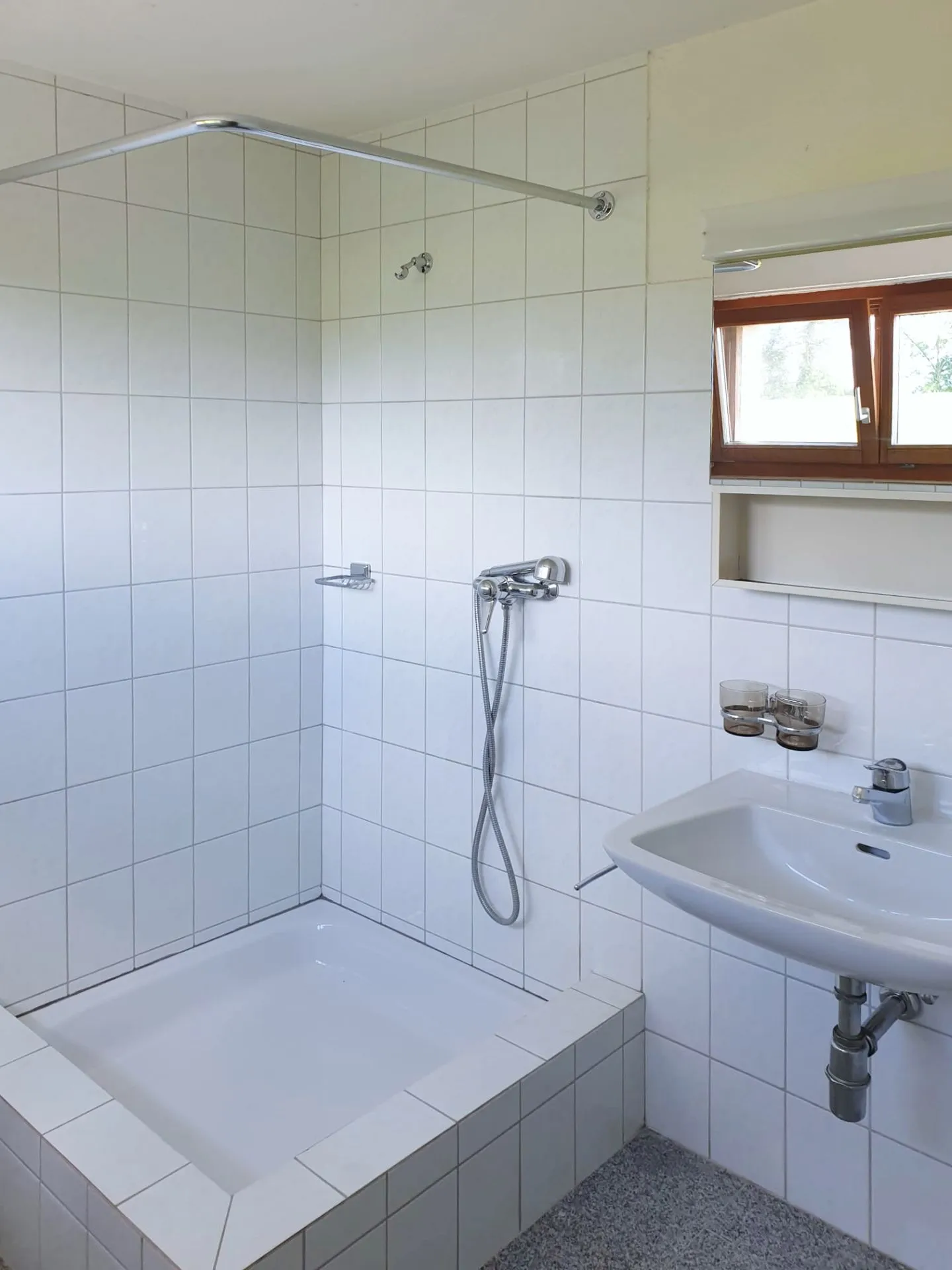 Sehr ruhiges Wohnen oder Arbeiten im Soussol - Foto 9 von 12