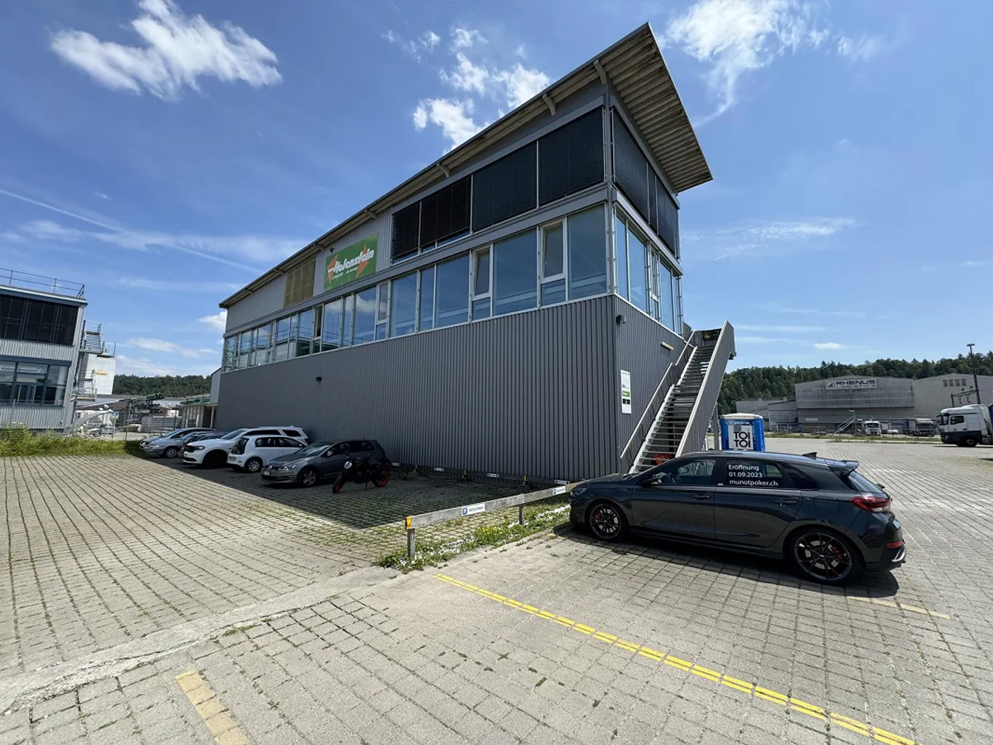 Zentrale Büro- und Gewerbefläche zu vermieten! - Foto 1 von 23