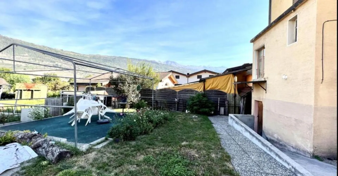 Casa di Villaggio con Grande Potenziale - Foto 5 di 11