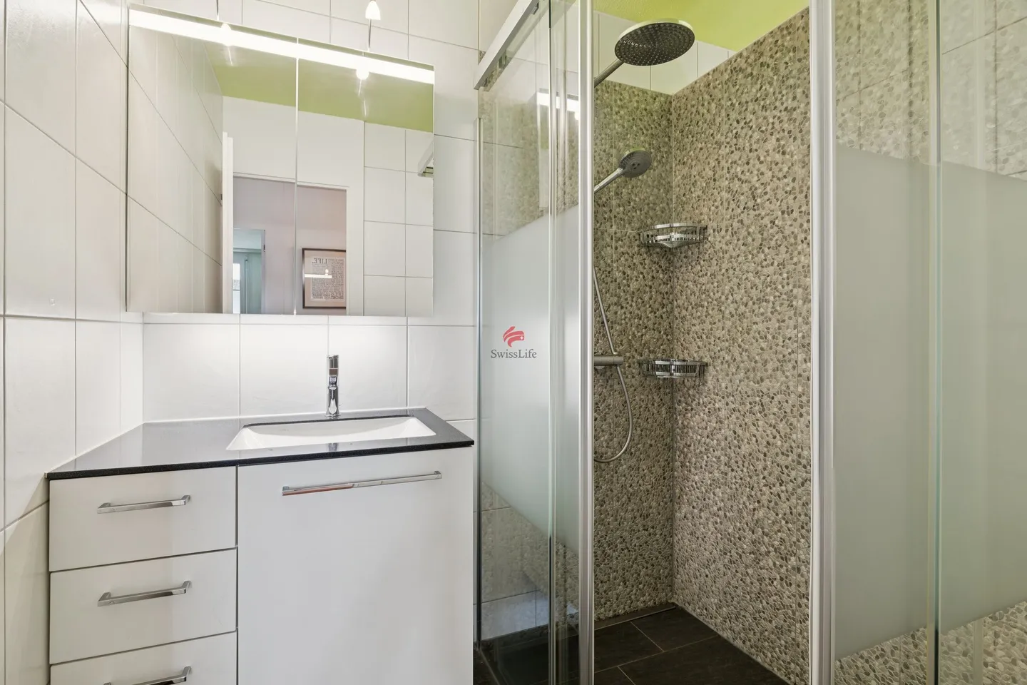 Family-Friendly Apartment with Views - Photo 4 of 6