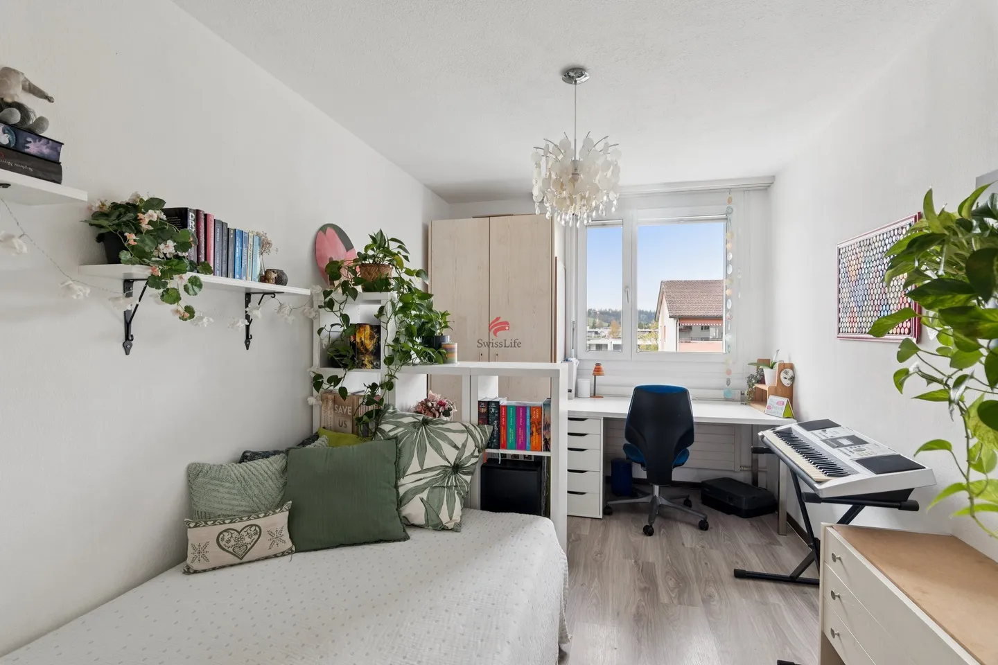 Family-Friendly Apartment with Views - Photo 5 of 6