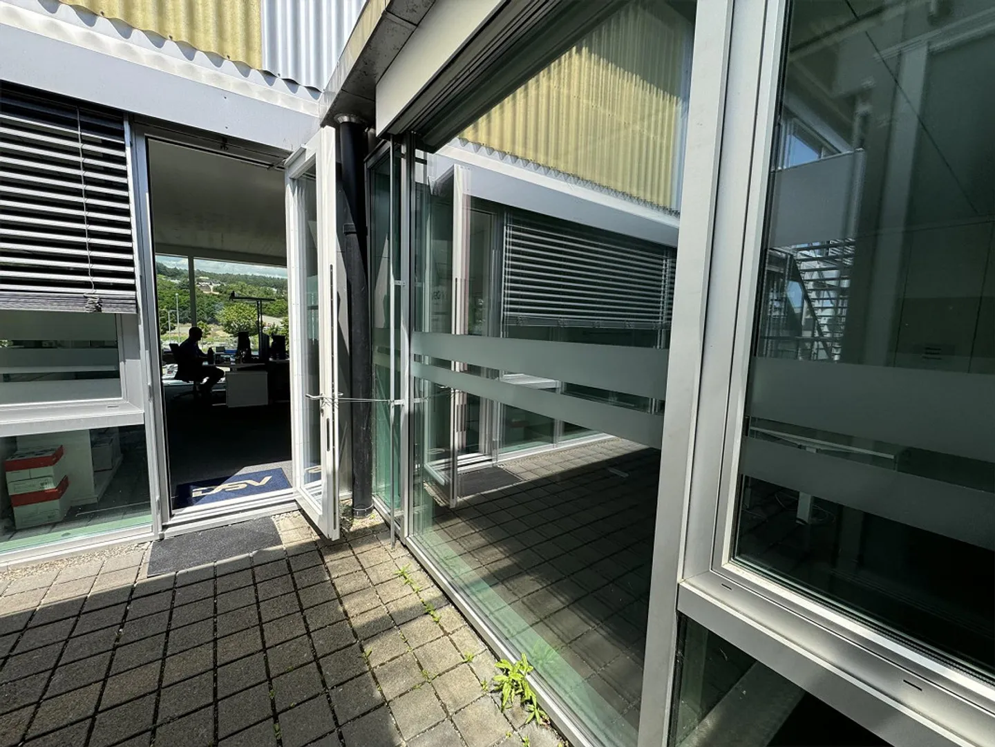 Zentrale Büro- und Gewerbefläche zu vermieten! - Foto 21 von 23