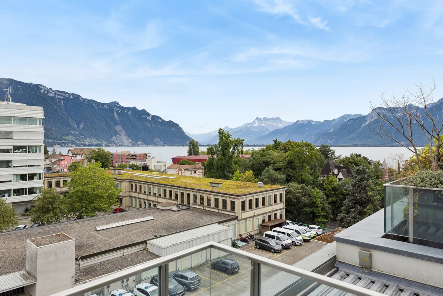 Splendido attico con ampia terrazza e vista sul lago - Foto 10 di 10