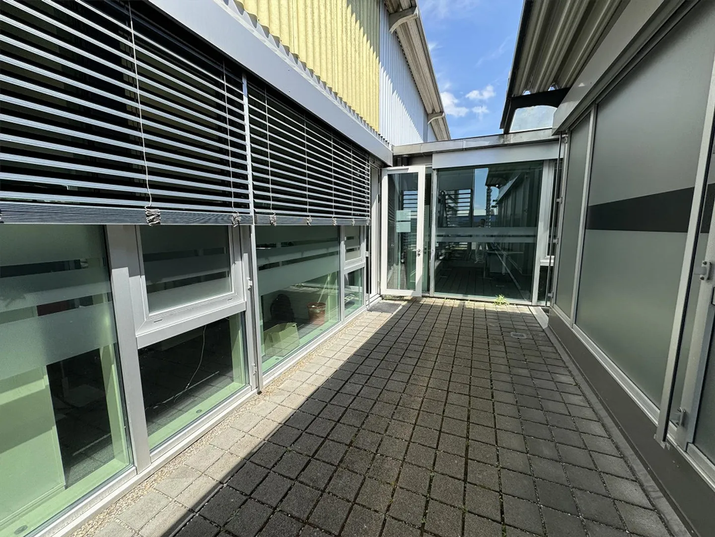 Zentrale Büro- und Gewerbefläche zu vermieten! - Foto 22 von 23