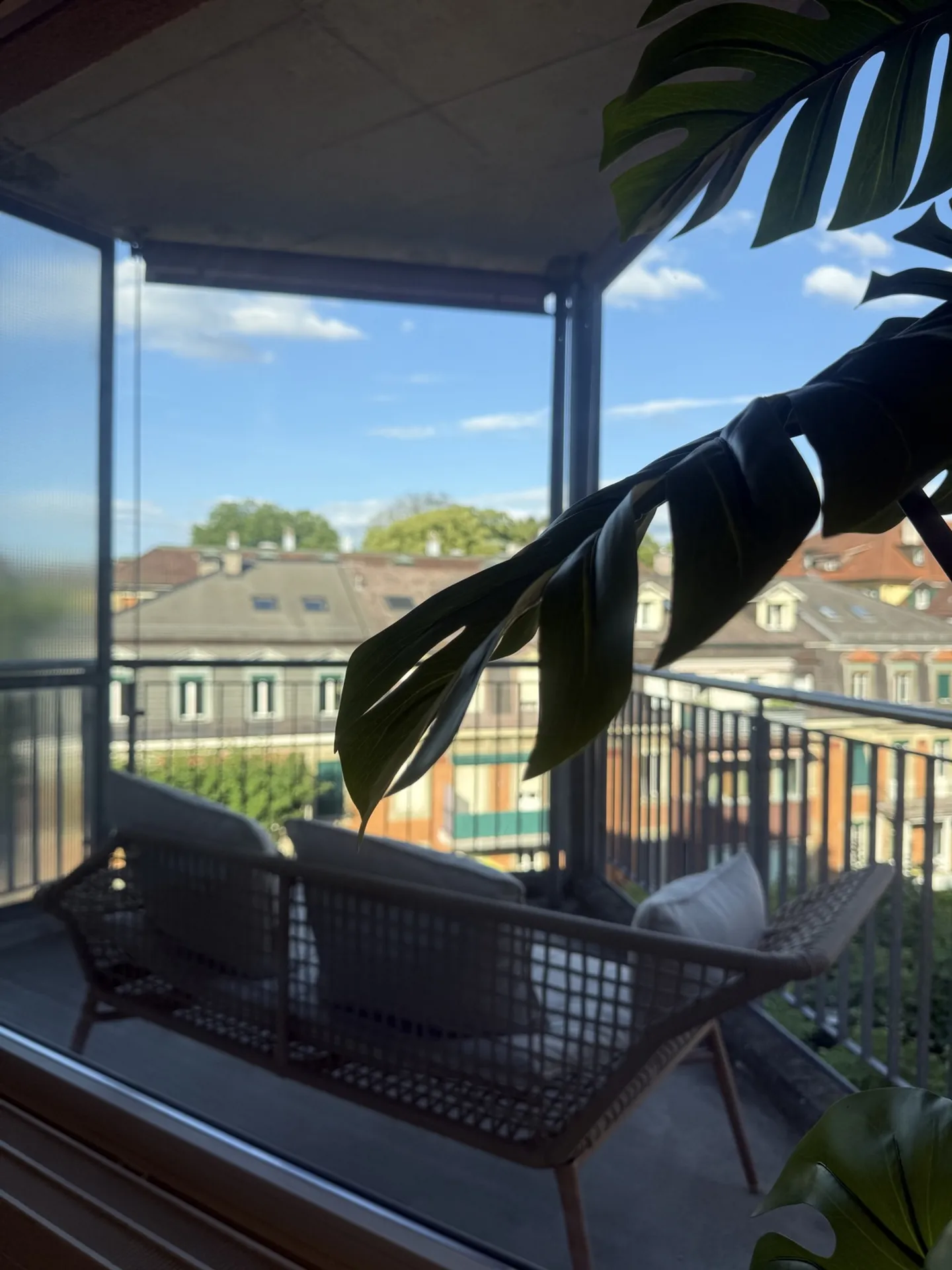Appartamento spazioso con balcone - Foto 2 di 9