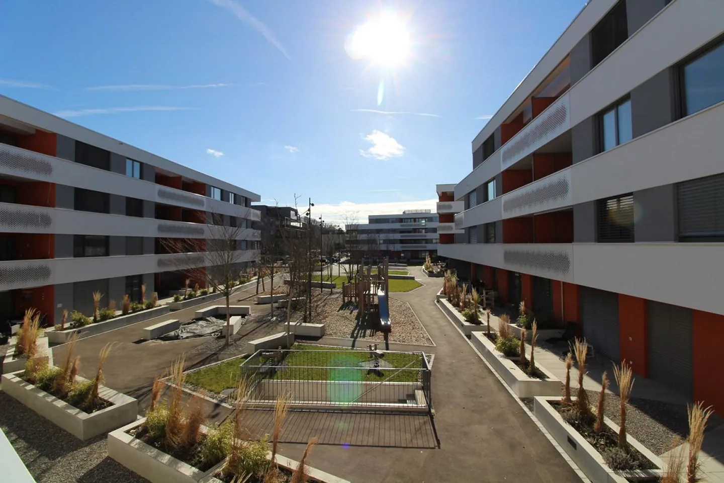 Modern 4.5-room apartment in a central location in Bülach - Photo 1 of 5