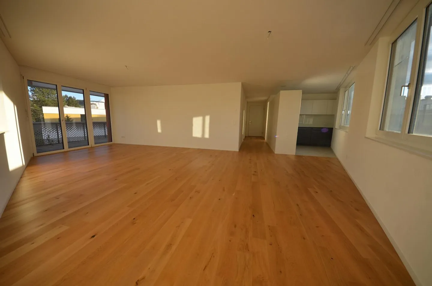 Modern 4.5-room apartment in a central location in Bülach - Photo 2 of 5