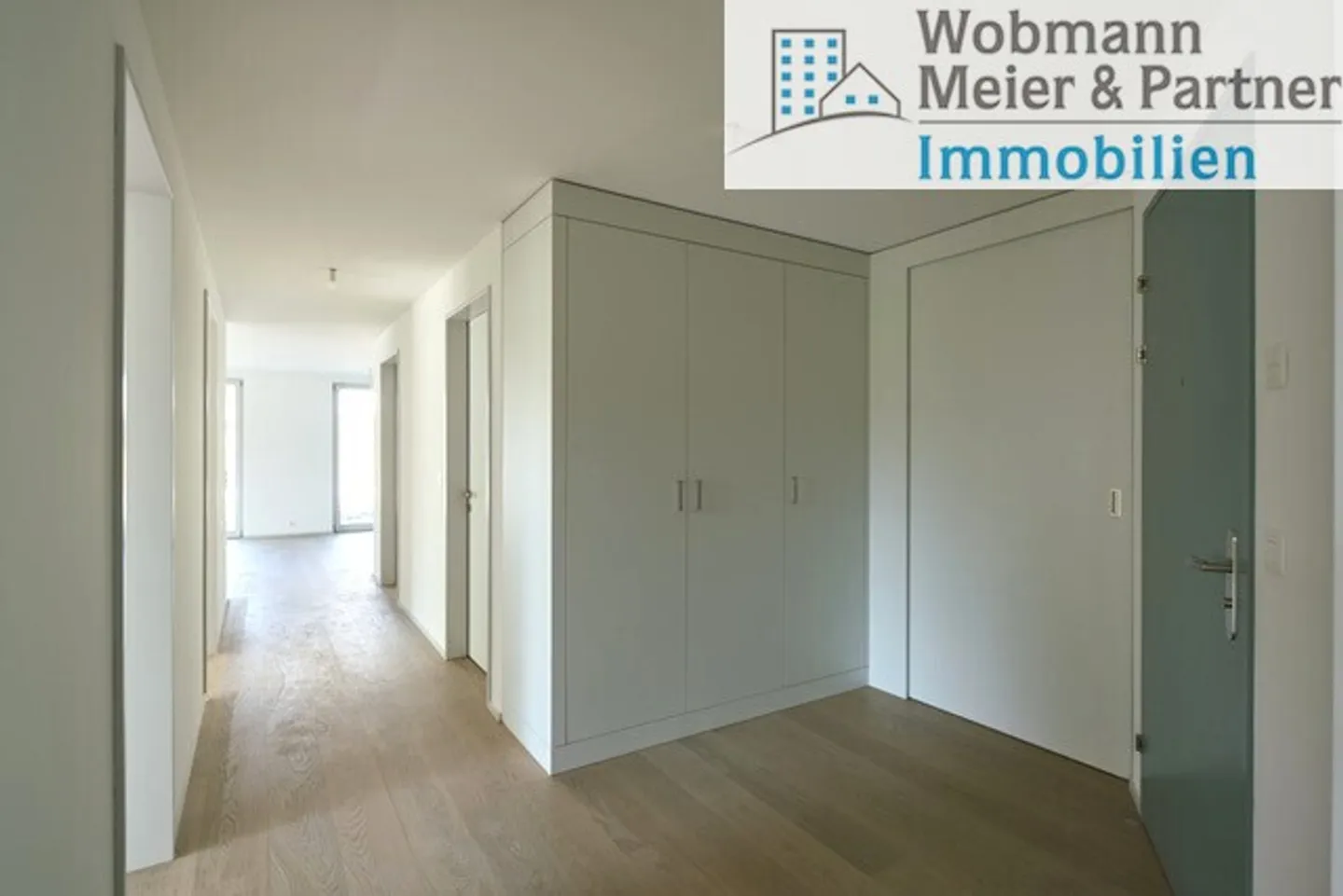 Moderne 4.5-Zimmer-Wohnung in zentraler Lage - Foto 2 von 4