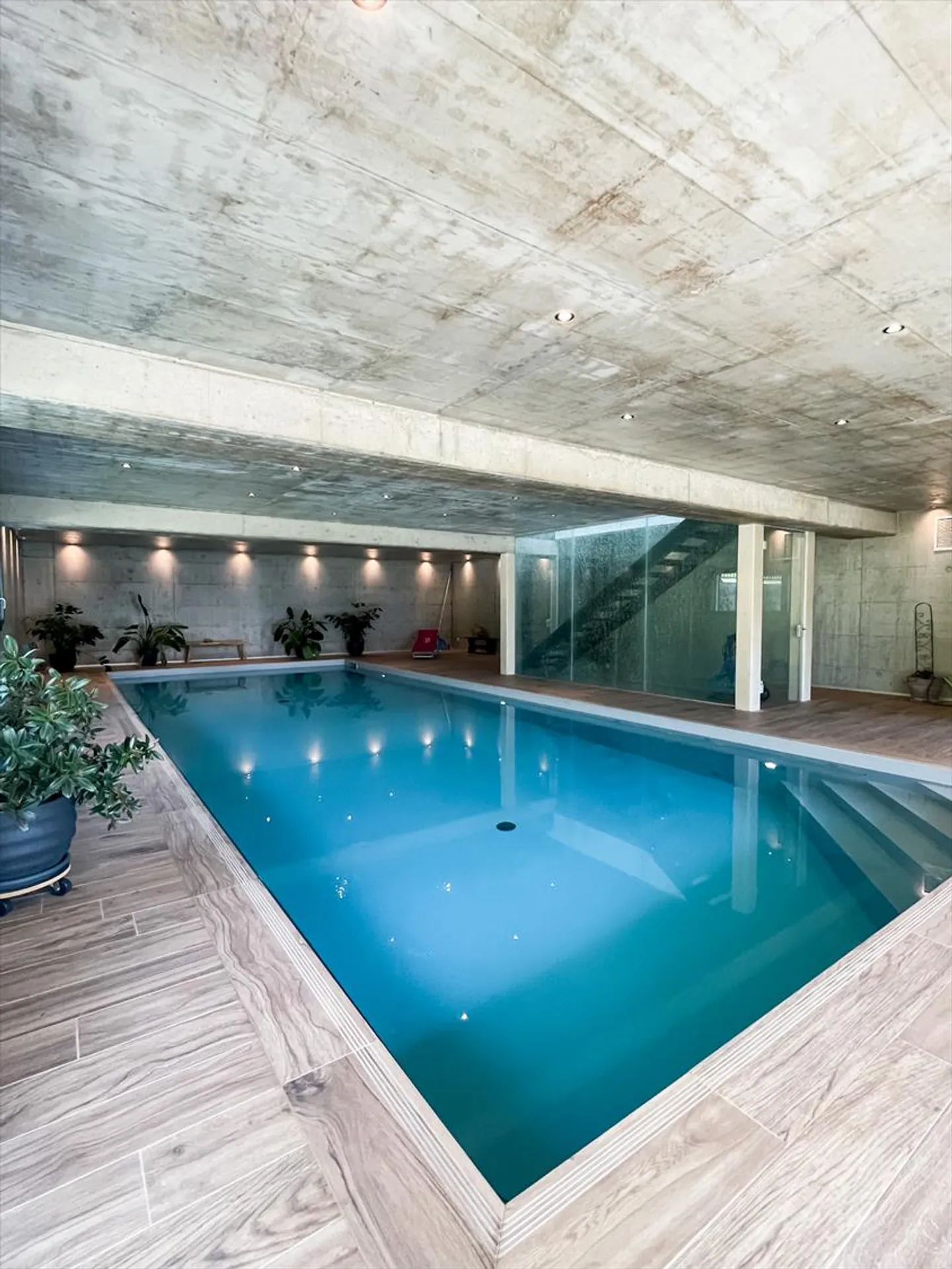 Chalet dell'architetto di eccezione nel cuore della natura con piscina e vista panoramica - Foto 4 di 15