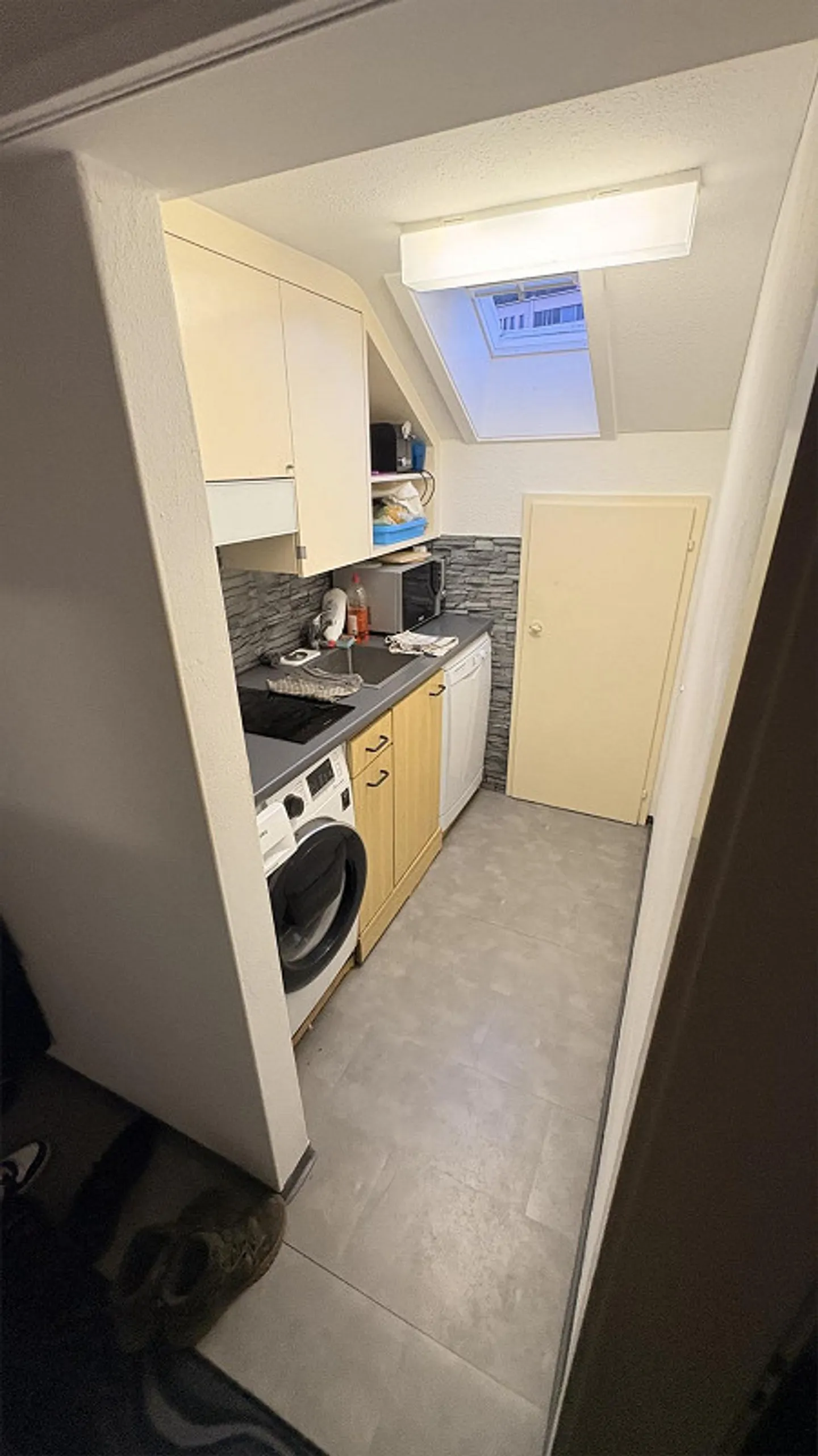 1-room apartment for rent - Photo 3 of 4