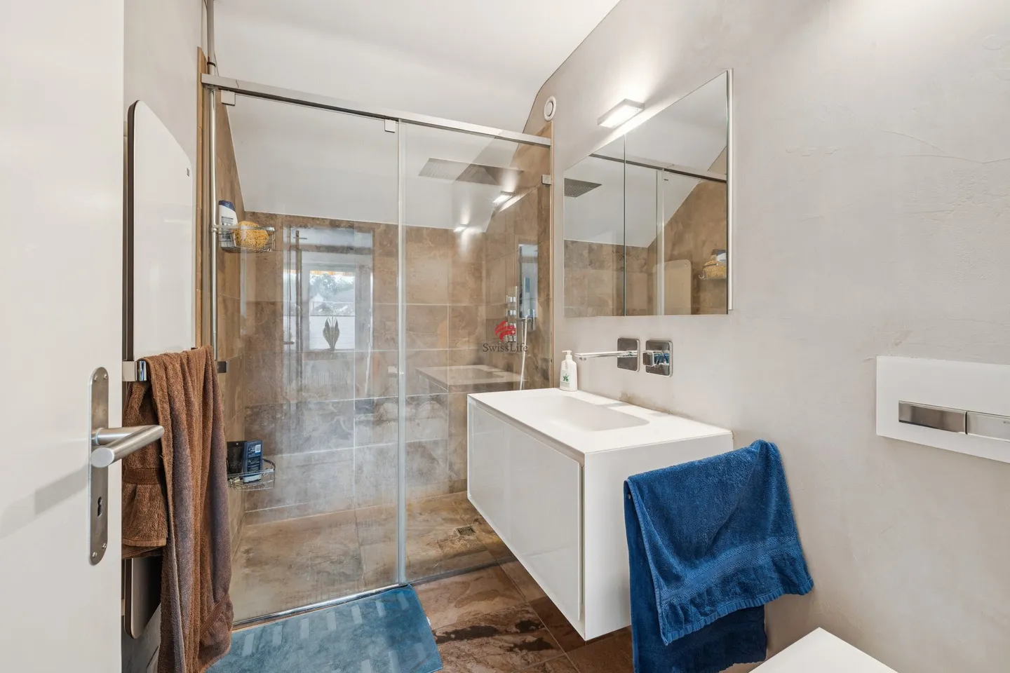 Vivere moderno in una posizione centrale con balcone - Foto 7 di 11