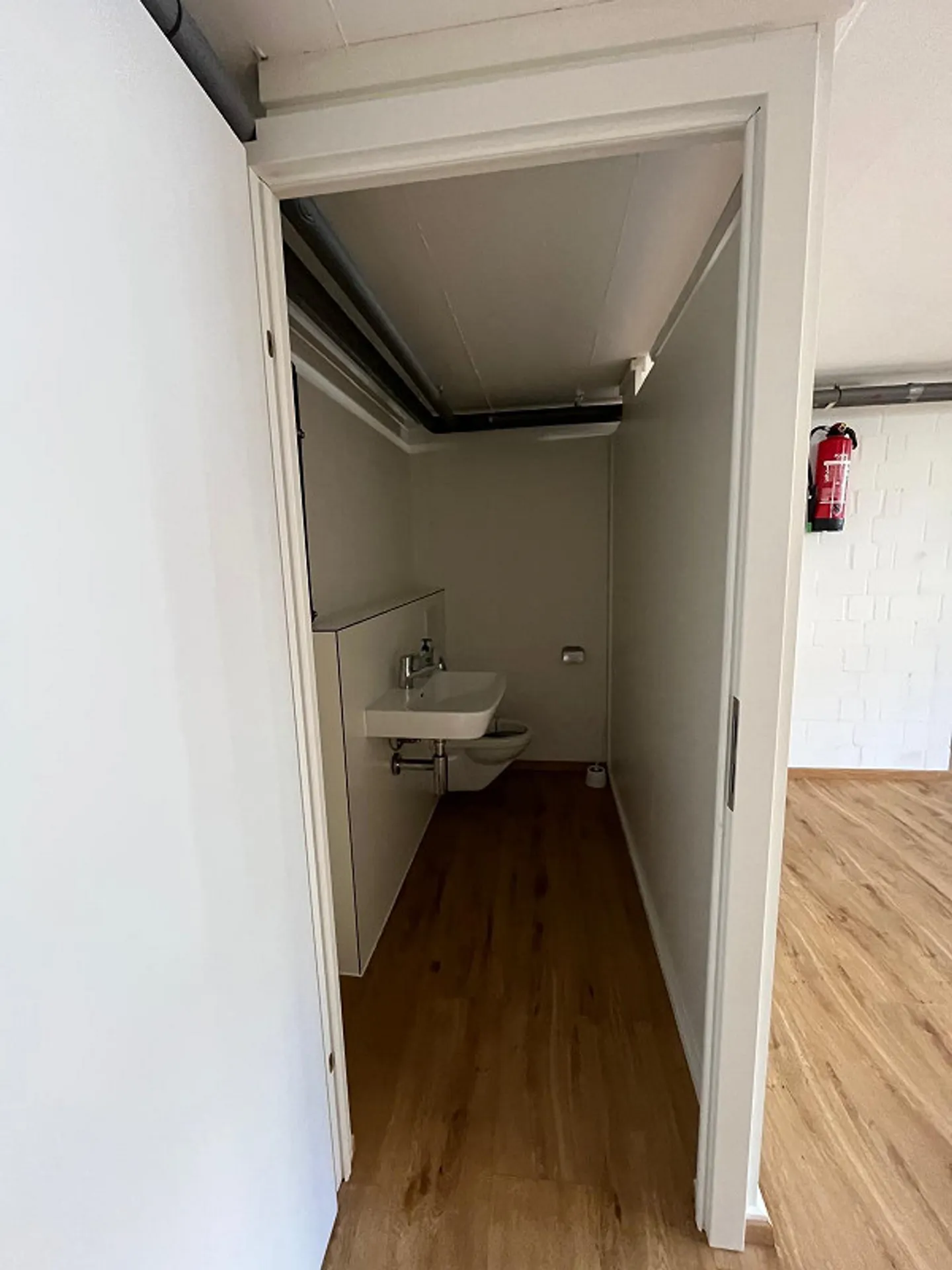 Ufficio/Stanza Hobby con Possibilità di Parcheggio - Foto 3 di 7