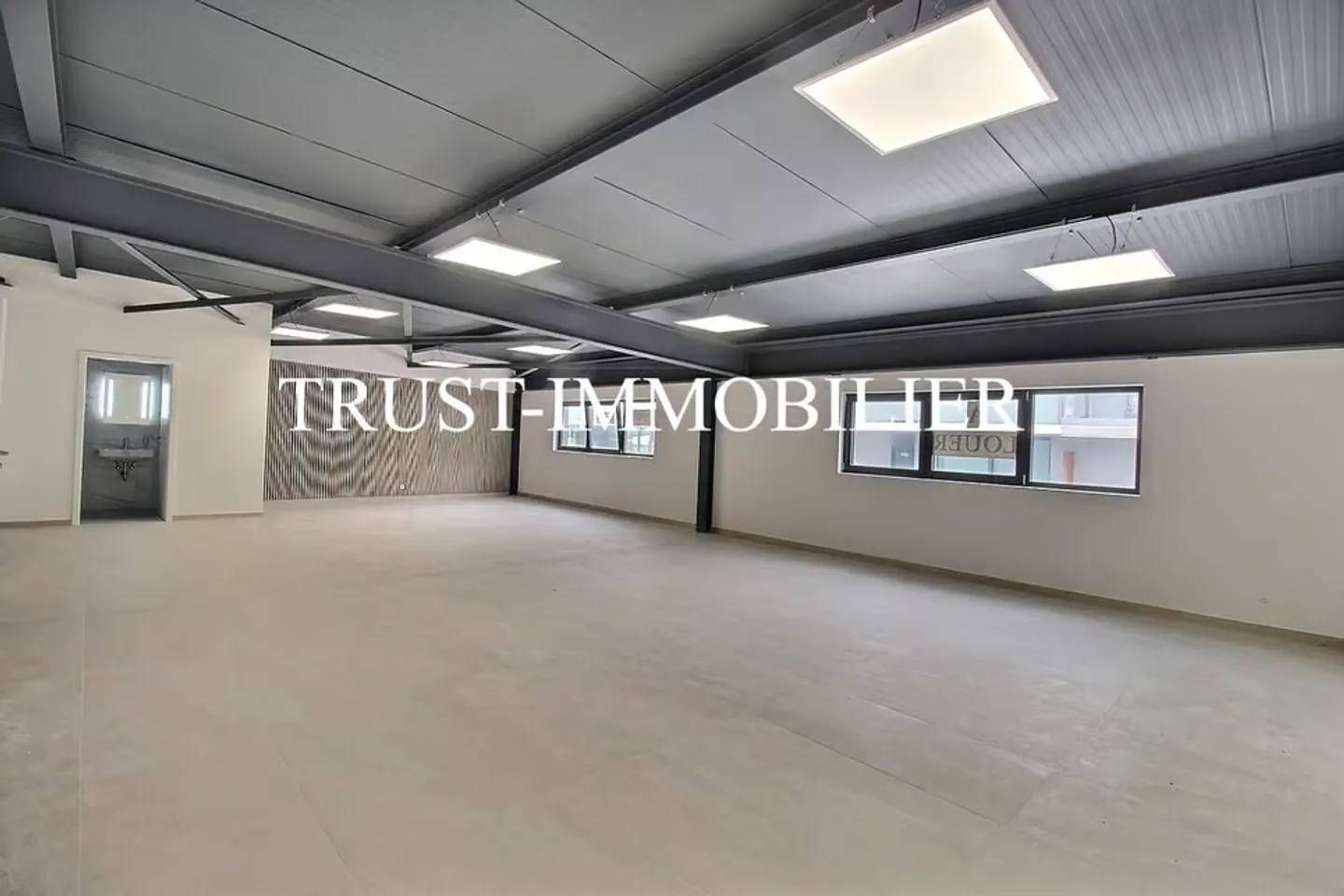 9002-MV-Saxon-Spazio commerciale moderno di 102,6 m² - Foto 1 di 7