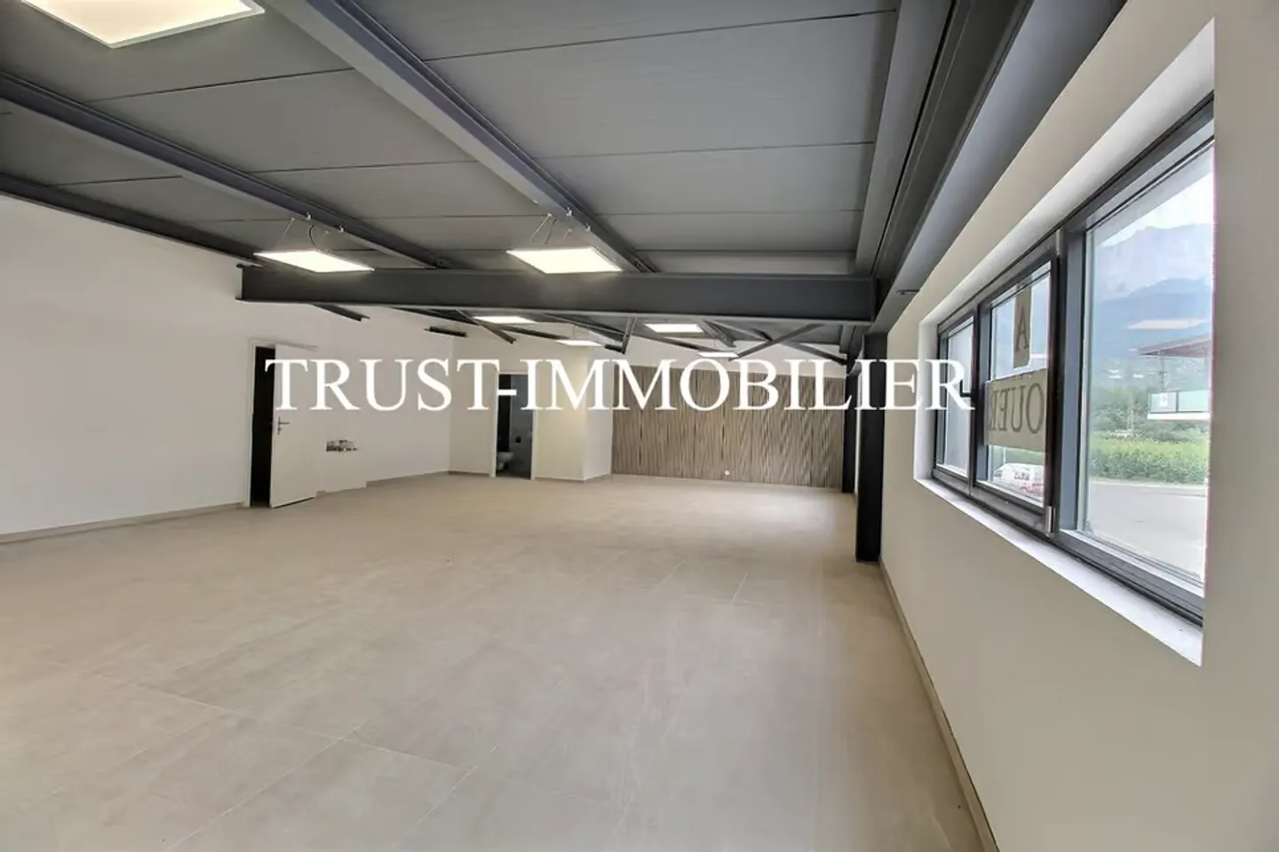9002-MV-Saxon-Spazio commerciale moderno di 102,6 m² - Foto 3 di 7
