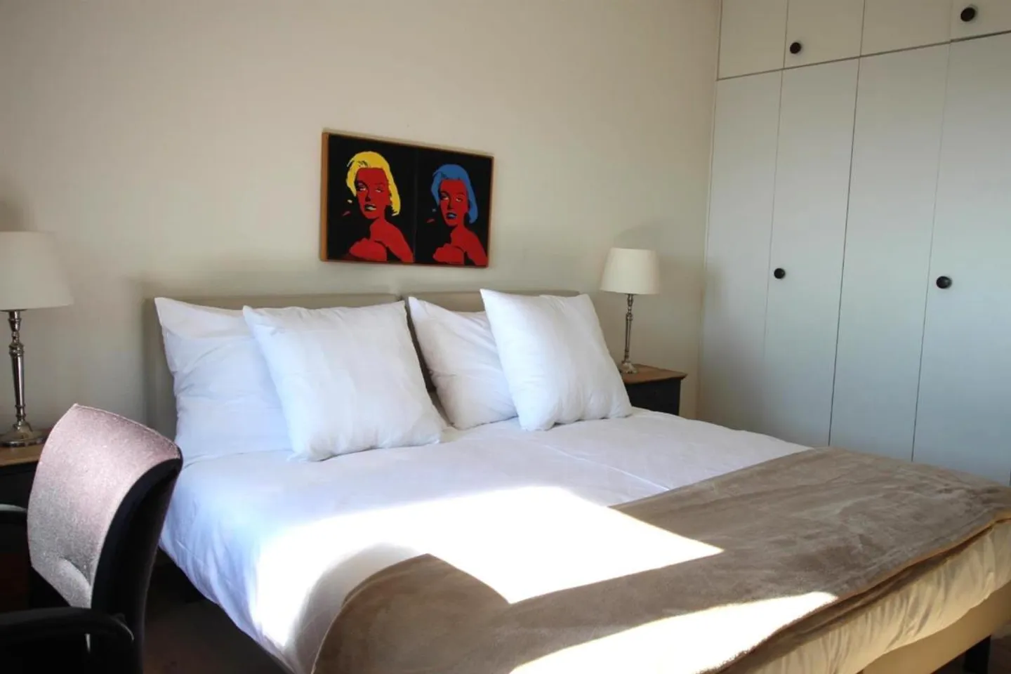 Furnished 4-room apartment - Photo 3 of 9