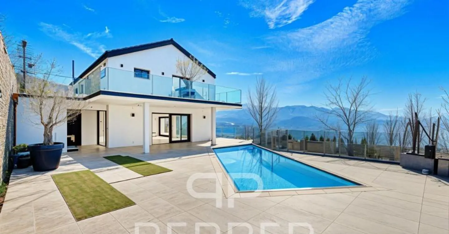 6-room Villa - Photo 2 of 11