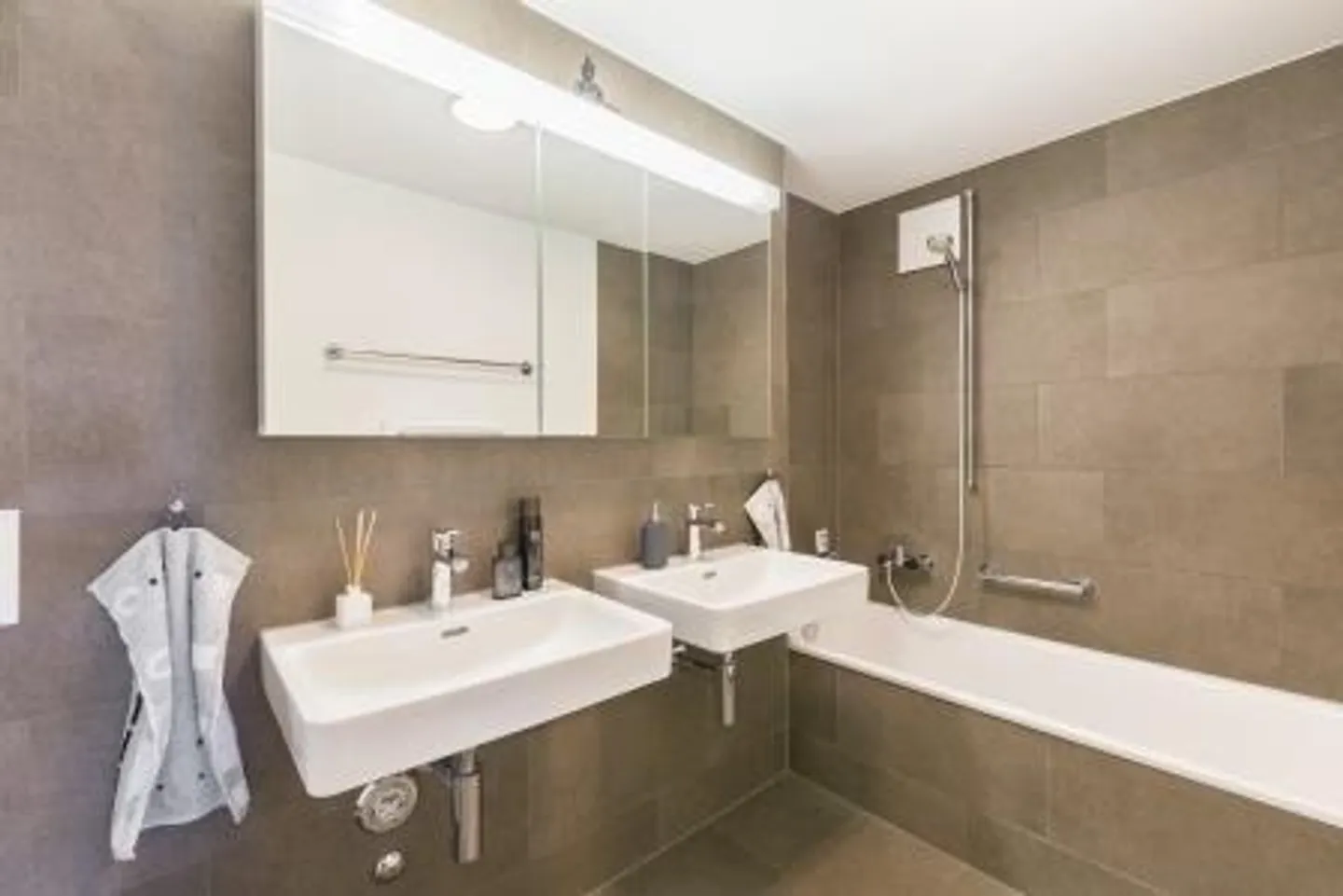 Prochain arrêt - Quartier Widspüel - Photo 4 sur 9