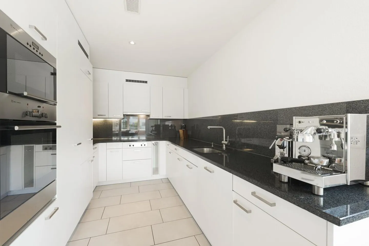 Fällanden: Condominium with High Privacy - Photo 3 of 6