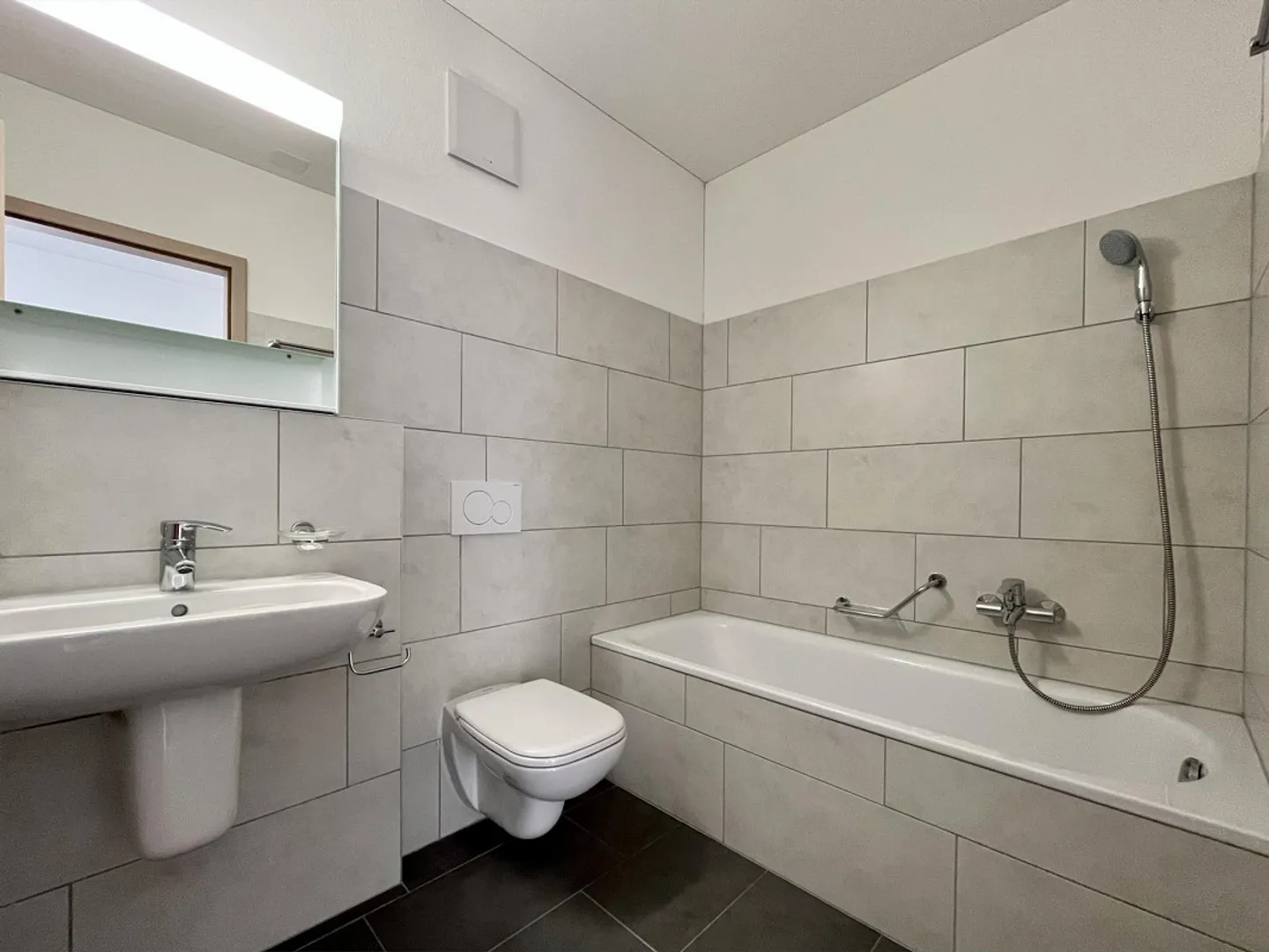 Mietwohnung Stupendes 4.5-Zimmer-Duplex mit Terrasse in Stabio - Foto 9 von 9