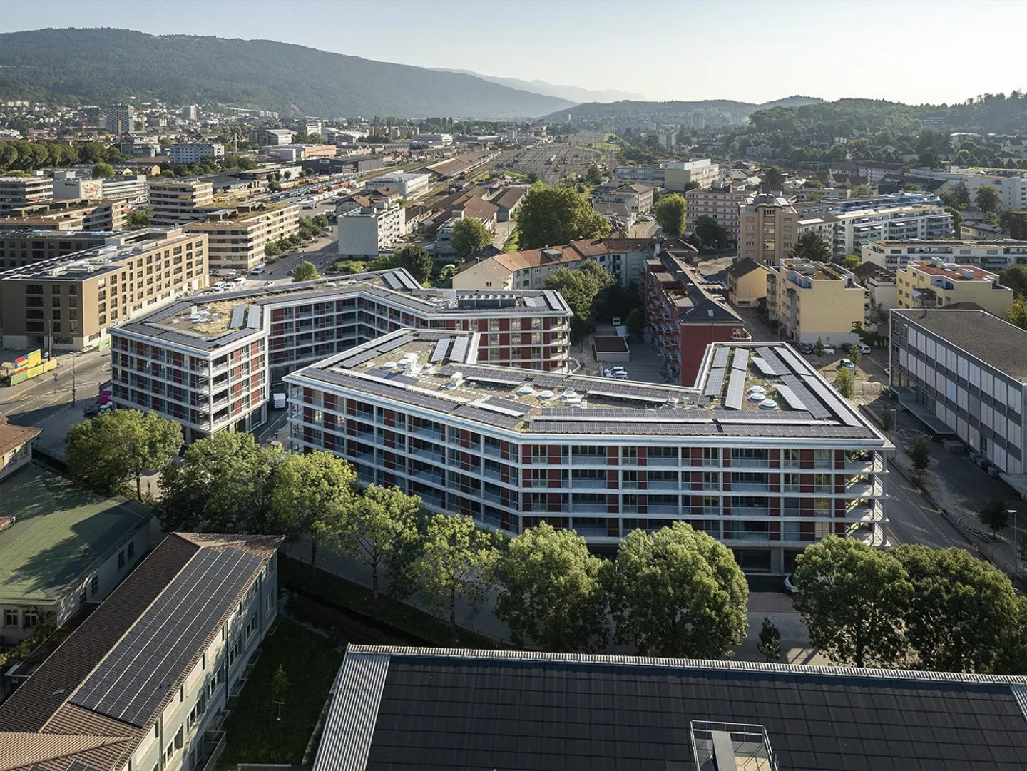 7.5 Room Apartment in Biel - Photo 1 of 13