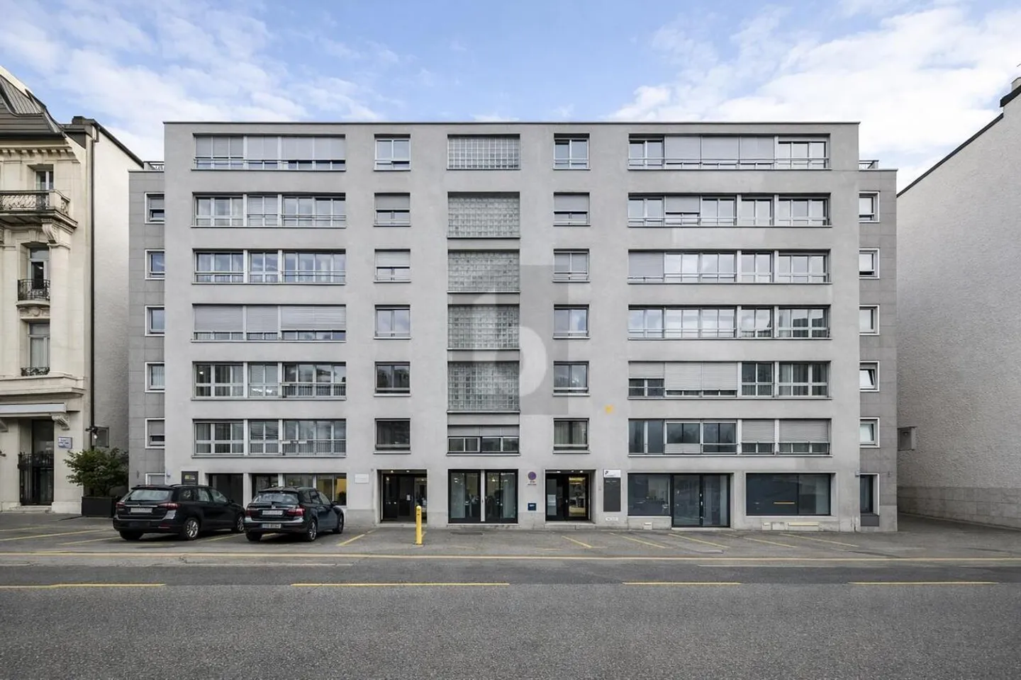 Spacious 4.5 Room Apartment - Photo 1 of 6