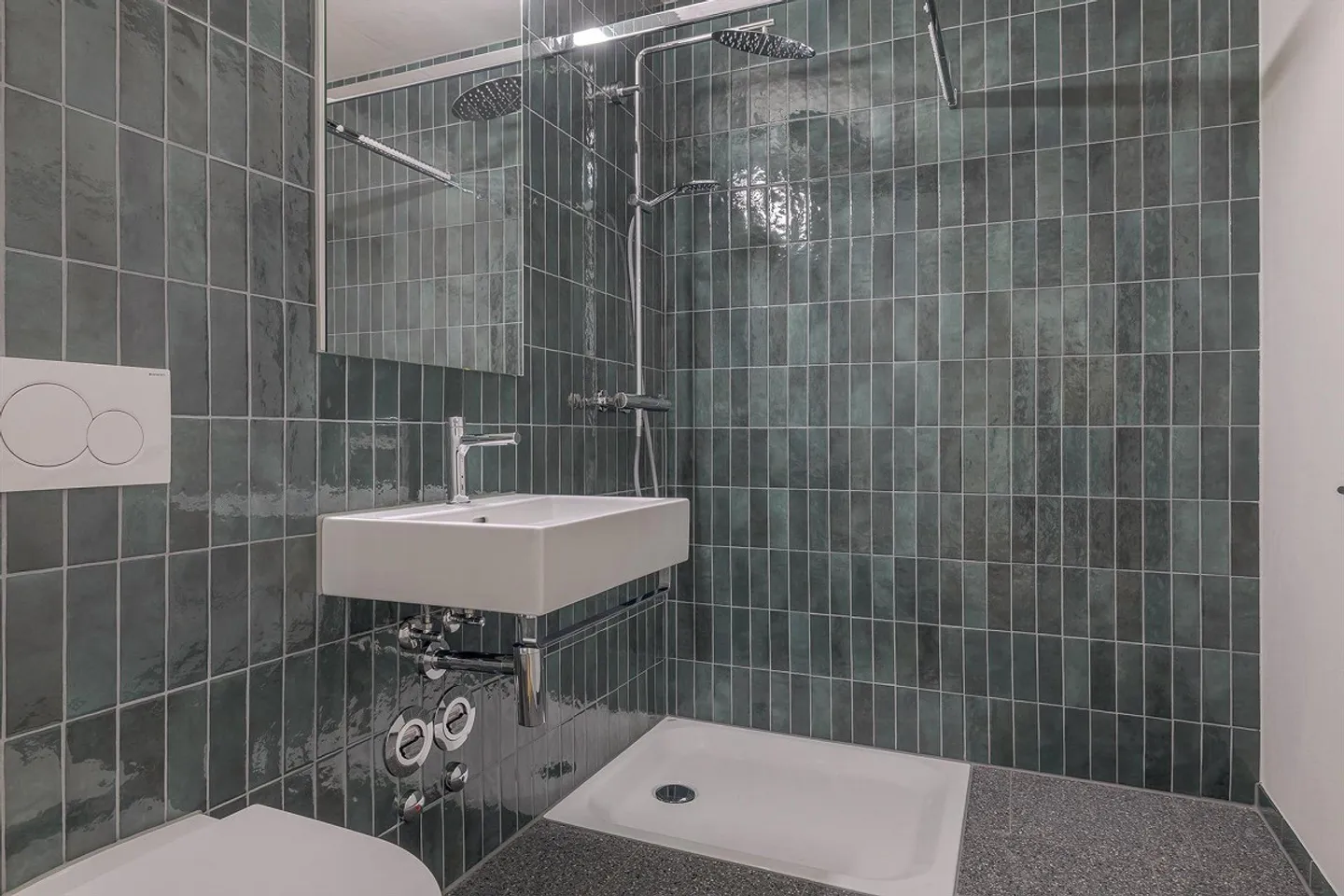 7.5 Room Apartment in Biel - Photo 5 of 13