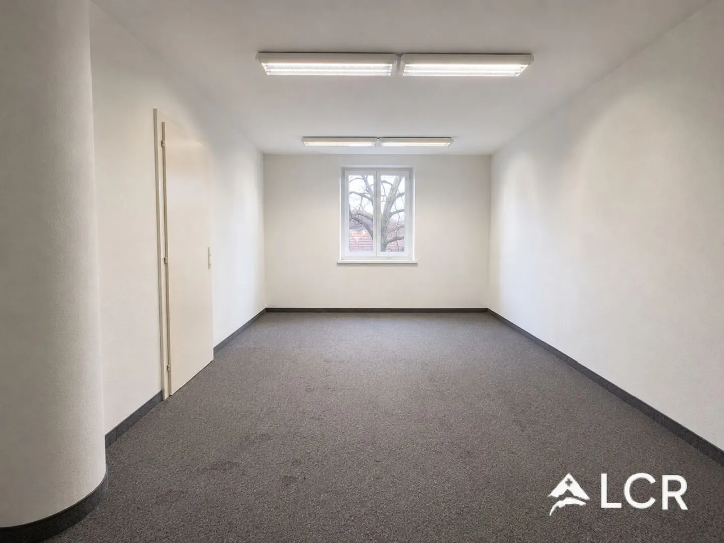 Office of 26m² in Schloss Vaumarcus - Photo 2 of 6