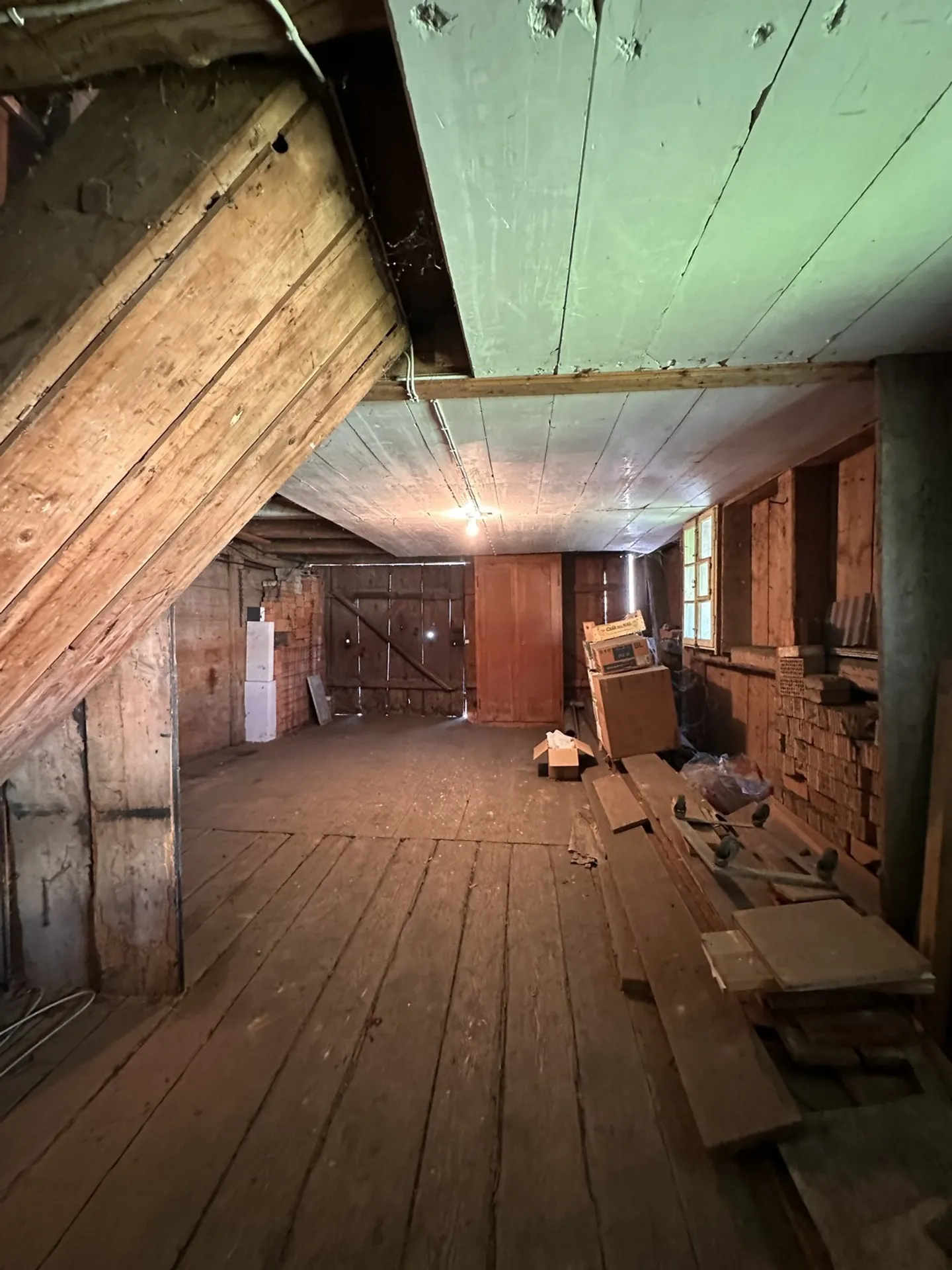 Auf der Suche nach Büro-, Lager- oder Bastelräumen? – Bei uns werden Sie fündig! - Foto 6 von 12